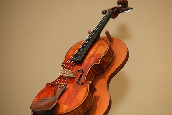 В Харькове зазвучит уникальная скрипка Страдивари