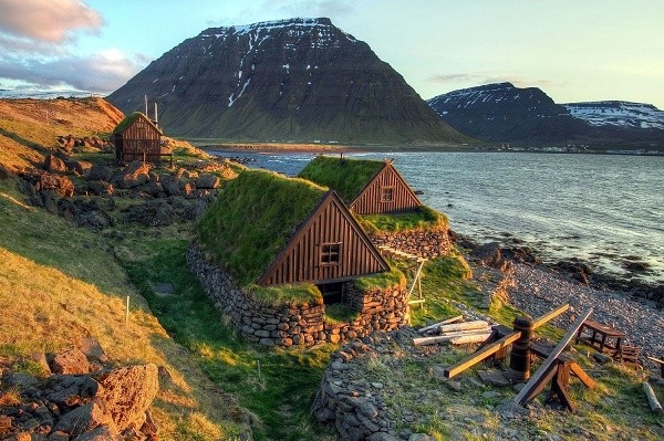 В галерее «Бузок» проходит выставка о путешествиях по Исландии