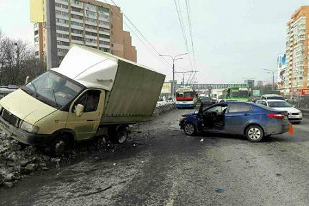 В Харькове определили самые опасные участки дорог