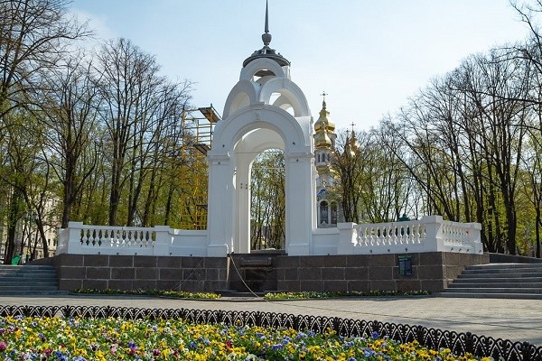 На Сумской заканчивают реконструкцию главного символа города