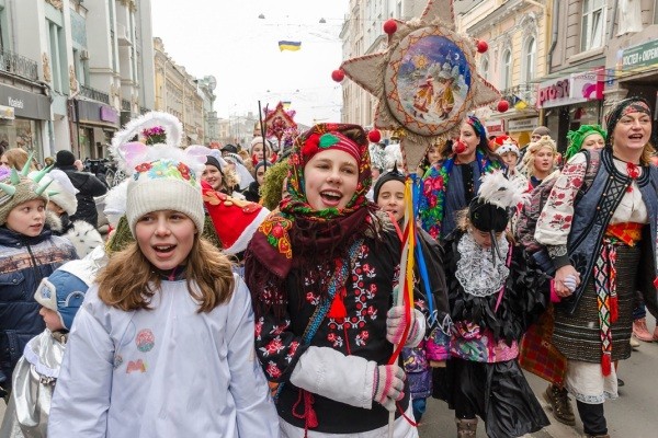 На площади Свободы состоится передача Вифлеемского огня и открытие фестиваля вертепов