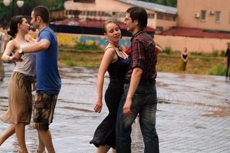 В Харькове стартует сезон бесплатных танцев на набережной