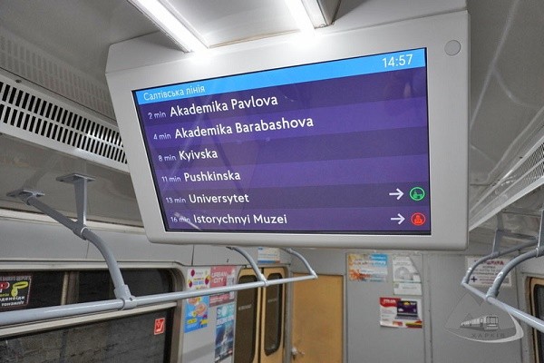 В вагонах харьковского метро появятся информационные экраны