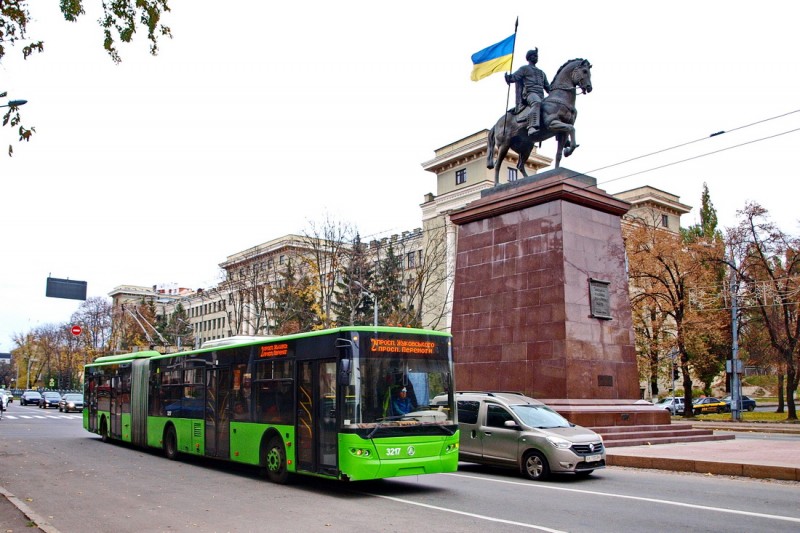 Оплата картой и графики движения: в Харькове усовершенствуют общественный транспорт