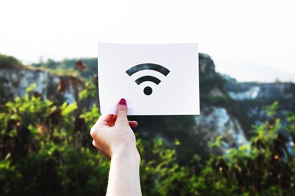 На остановках, в парках и скверах Харькова появится бесплатный wi-fi