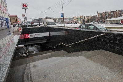 Все выходы станции метро «Дворец спорта» были отремонтированы