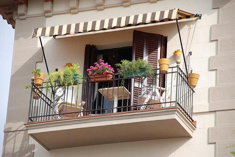 Маркизы для балконов - защита от солнца, комфорт и уют