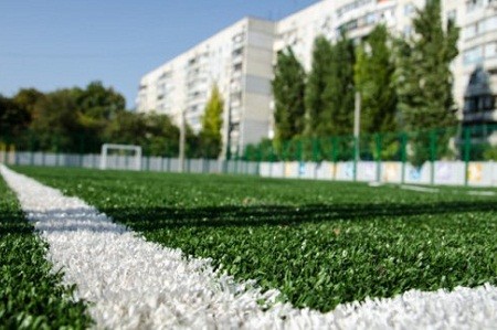 В этом году реконструируют еще 13 школьных стадионов Харькова
