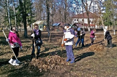 В Индустриальном районе Харькова прошел субботник