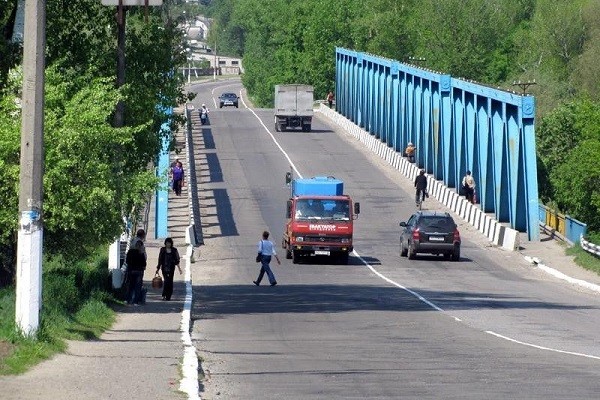 Автотрассу через Изюм капитально отремонтируют