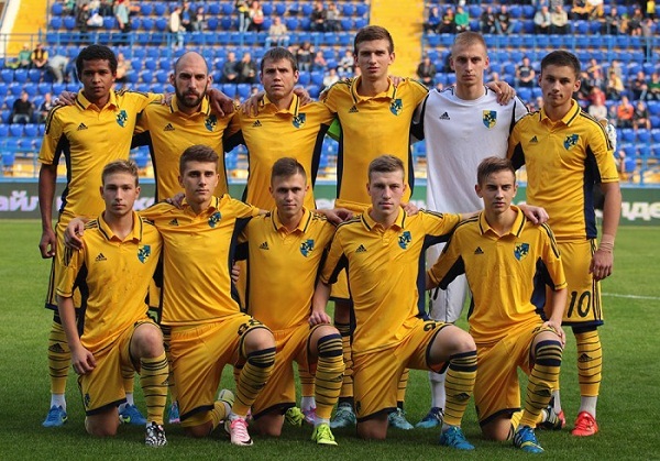 команд