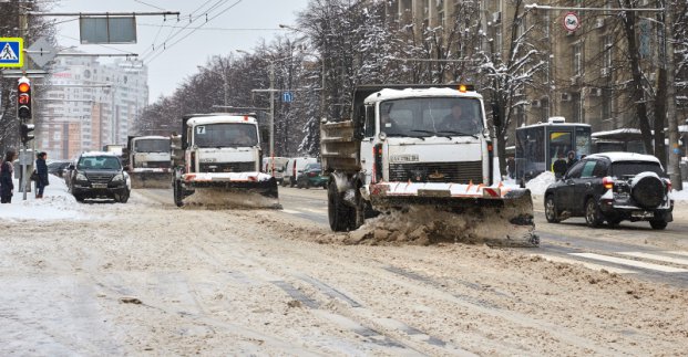 снег